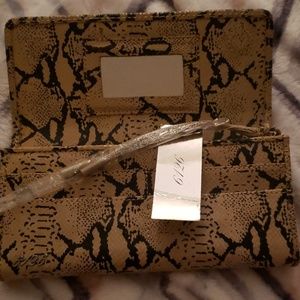 New with tags 6126 Leather Clutch